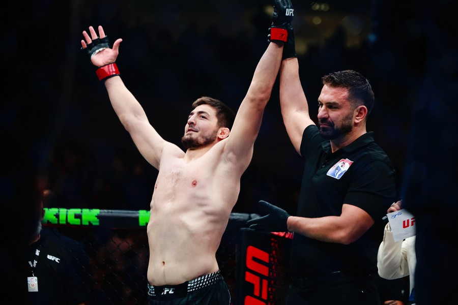 Abdul-Rakhman Yakhyaev is announced as winner