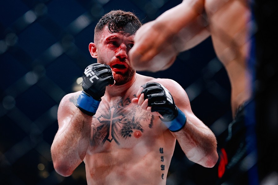 Eric Nolan with determination look to Farman Hasanov during the fight